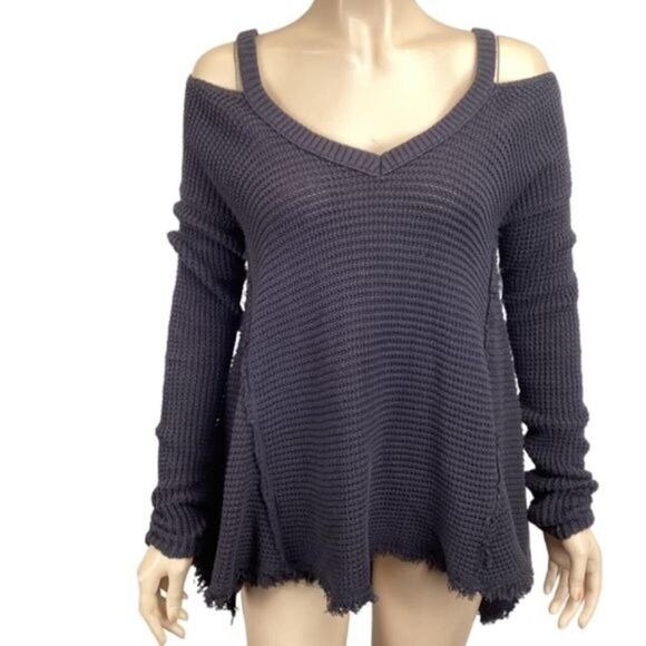 Free People Dark Charcoal Gray Moonshine Cold Shoulder Sweater Size M - Picture 4 of 13